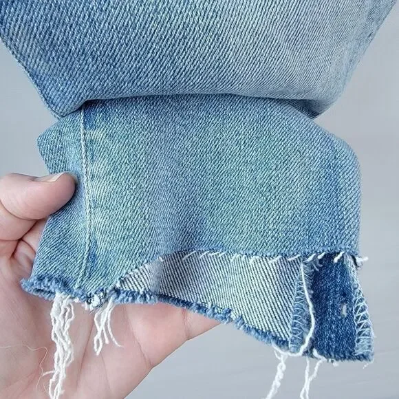 Agolde Toni Size 24 Distressed Raw Step Hem Light Wash Minimalist Cropped Jeans - Picture 10 of 14